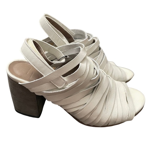 LD Tuttle Strappy Leather Sandals Size 6.5 Off White Peep Toe Stacked He… - Picture 5 of 9